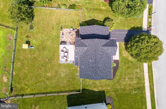 254 FLAGSTONE DR, Newark, DE 19702
