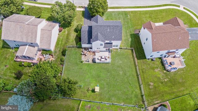 254 FLAGSTONE DR, Newark, DE 19702
