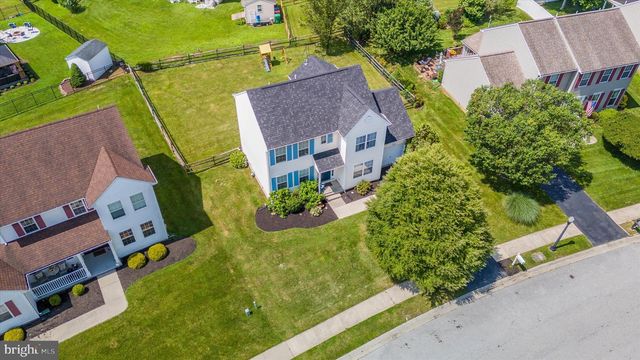 254 FLAGSTONE DR, Newark, DE 19702