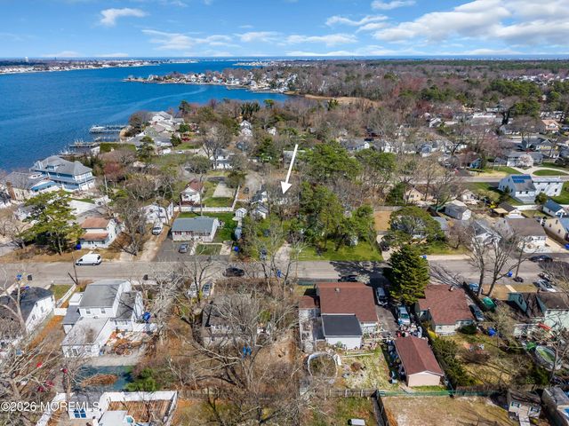 33 Wintergreen Avenue, Brick, NJ 08723