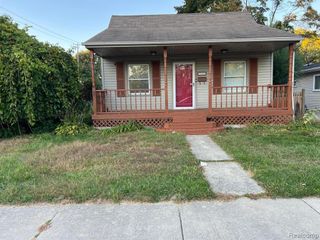 25548 Powers Avenue, Dearborn Heights, MI 48125