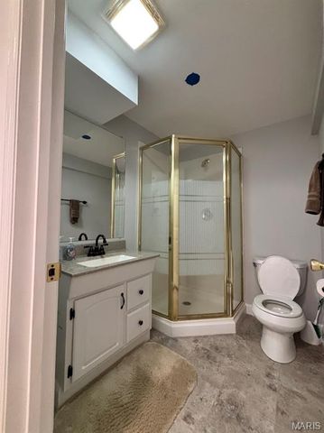 2536 River Winds Court, St Louis, MO 63129