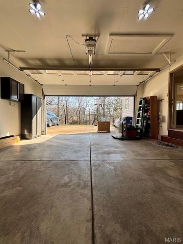 2536 River Winds Court, St Louis, MO 63129