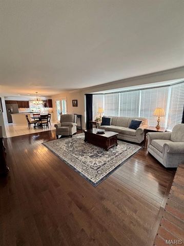 2536 River Winds Court, St Louis, MO 63129