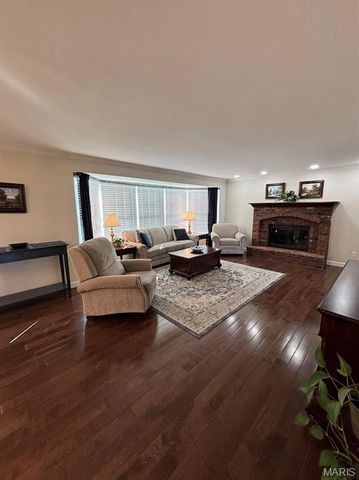 2536 River Winds Court, St Louis, MO 63129