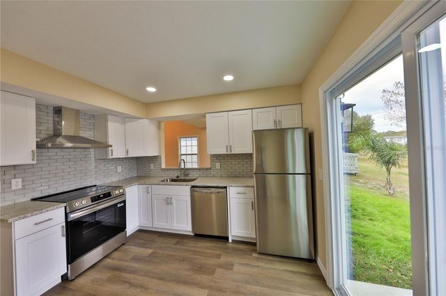 9872 BUBBLING BROOK COURT, Oviedo, FL 32765