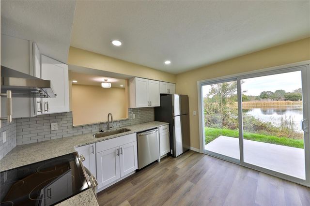 9872 BUBBLING BROOK COURT, Oviedo, FL 32765