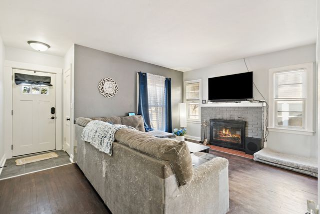 2007 Warren Street, Davenport, IA 52804