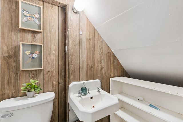 2007 Warren Street, Davenport, IA 52804