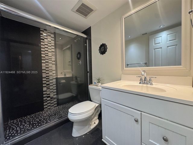 13001 SW 15th Ct 207T, Pembroke Pines, FL 33027