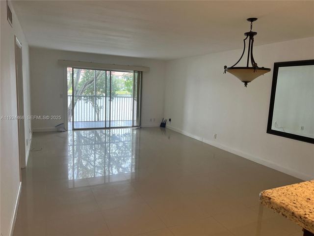13001 SW 15th Ct 207T, Pembroke Pines, FL 33027