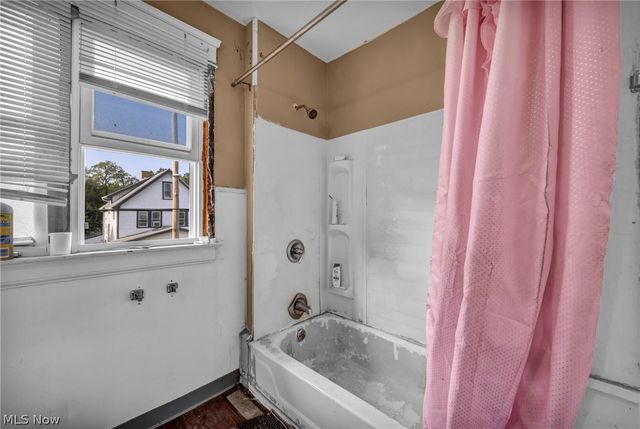 4316 E 128th Street, Cleveland, OH 44105