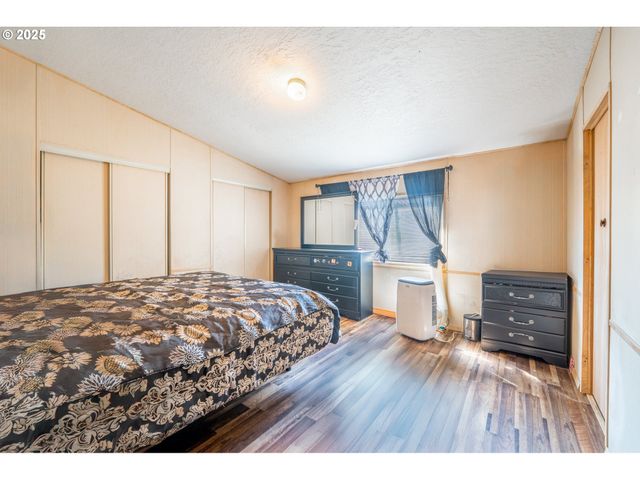 5064 SILVER Loop, Salem, OR 97305