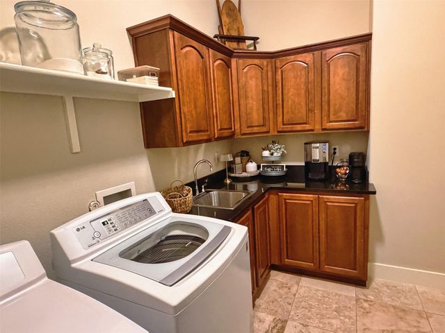 20305 Haystack CV, Spicewood, TX 78669