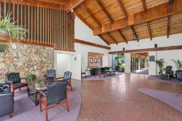 1480 NW 80th Ave 304, Margate, FL 33063