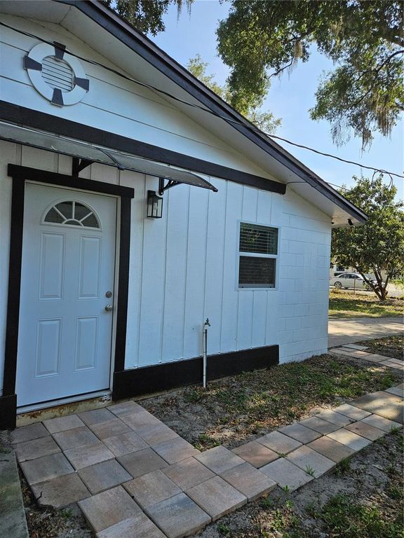 345 N THOMPSON ROAD B, Apopka, FL 32703