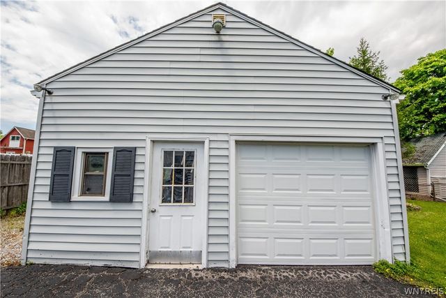 570 Broad Street, Tonawanda, NY 14150