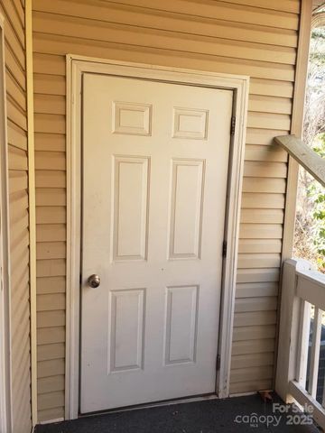 709 Villas Court, Asheville, NC 28806