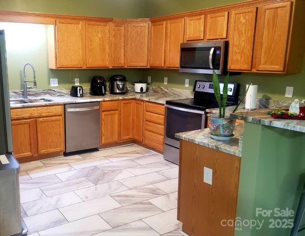 709 Villas Court, Asheville, NC 28806