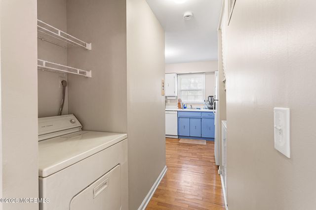 15 Dover Walk 1015, Toms River, NJ 08753