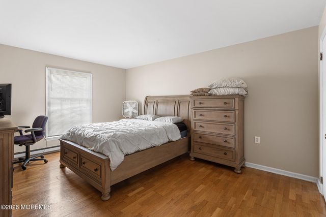 15 Dover Walk 1015, Toms River, NJ 08753