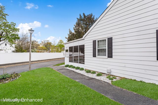 15 Dover Walk 1015, Toms River, NJ 08753