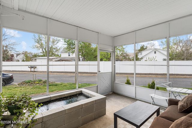 15 Dover Walk 1015, Toms River, NJ 08753