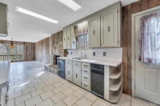 2768 Lake Retreat Drive, Huddleston, VA 24104