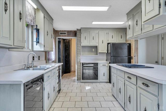 2768 Lake Retreat Drive, Huddleston, VA 24104