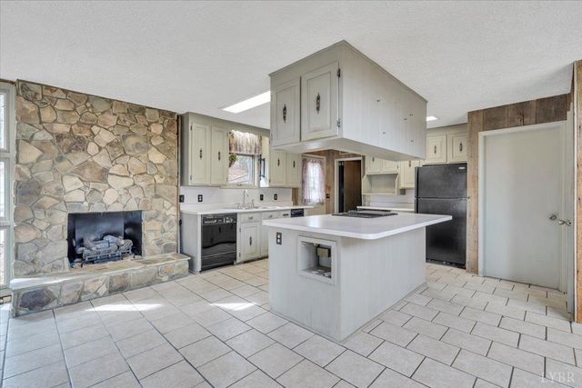 2768 Lake Retreat Drive, Huddleston, VA 24104