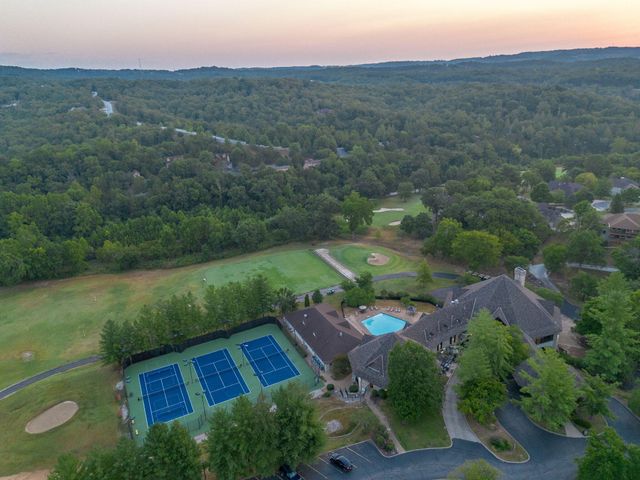 173 Fox Hollow Road, Branson West, MO 65737