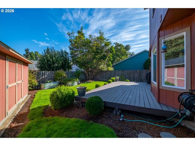374 Ne BURMA Ct, Salem, OR 97301