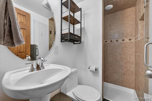 2006 Arapahoe Street, Golden, CO 80401