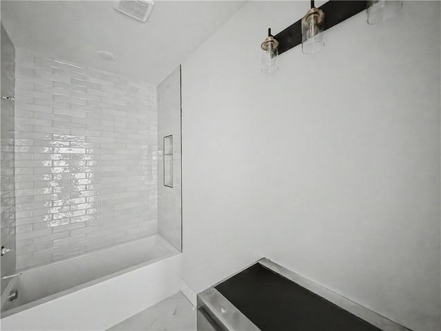 4 Constance Circle, Bella Vista, AR 72714