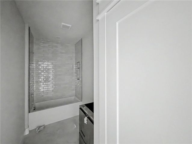 4 Constance Circle, Bella Vista, AR 72714