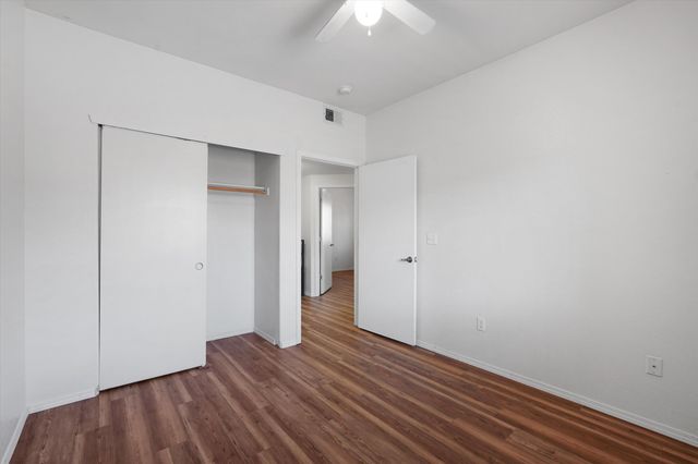6800 Vista Del Norte Road NE 1114, Albuquerque, NM 87113