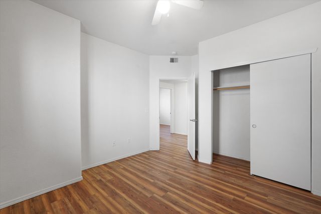 6800 Vista Del Norte Road NE 1114, Albuquerque, NM 87113