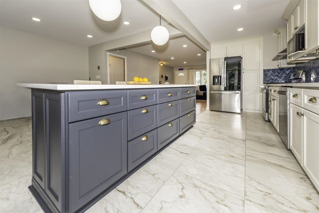 827 N Mansfield Street, Ypsilanti, MI 48197