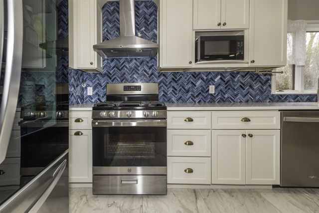 827 N Mansfield Street, Ypsilanti, MI 48197