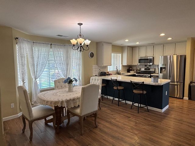 2134 Navajo Ct, Oakdale, CA 95361