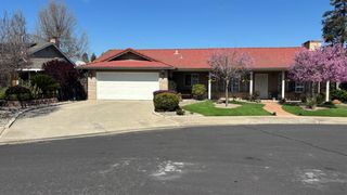 2134 Navajo Ct, Oakdale, CA 95361