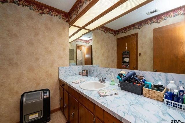 4220 FM 235, Jacksonville, TX 75766