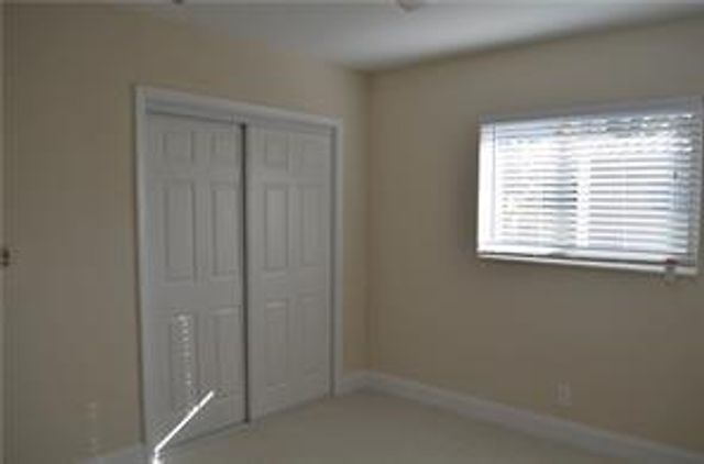 830 NE 38th St 830, Oakland Park, FL 33334