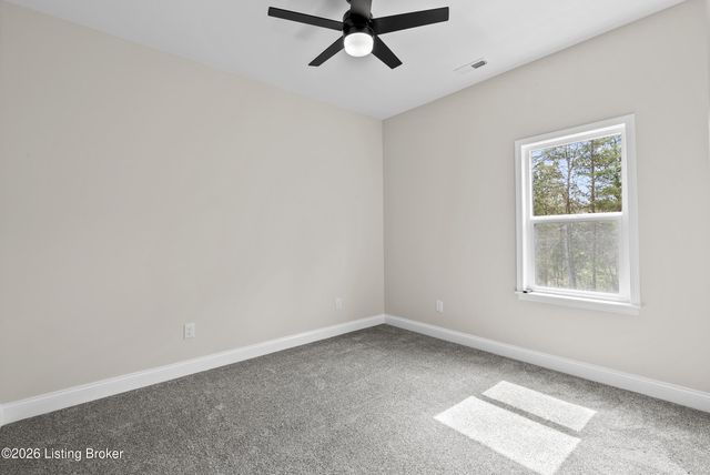 559 Ford Dr, Mt Washington, KY 40047