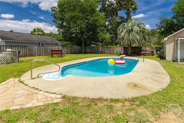 1340 Whitfield Park Drive, Savannah, GA 31406