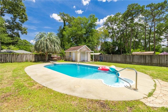 1340 Whitfield Park Drive, Savannah, GA 31406