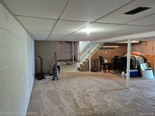 4295 Sashabaw Road, Waterford Charter Township, MI 48329