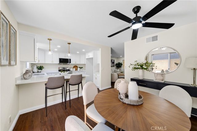 15365 Woodruff 8, Bellflower, CA 90706