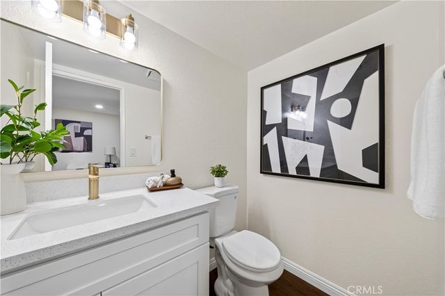 15365 Woodruff 8, Bellflower, CA 90706