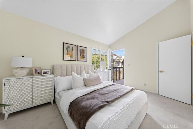 15365 Woodruff 8, Bellflower, CA 90706